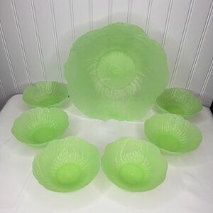 Vintage Green Plastic Cabbage Lettuce Salad Bowls Berman 6 small 1 Large Serving